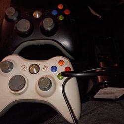 Xbox 360 Controllers And Charge Base