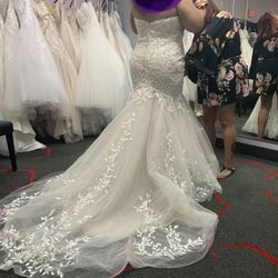 Allure Bridal, Champagne/Ivory, Size 22