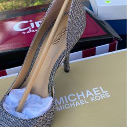 Beautiful Michael Kors High heels