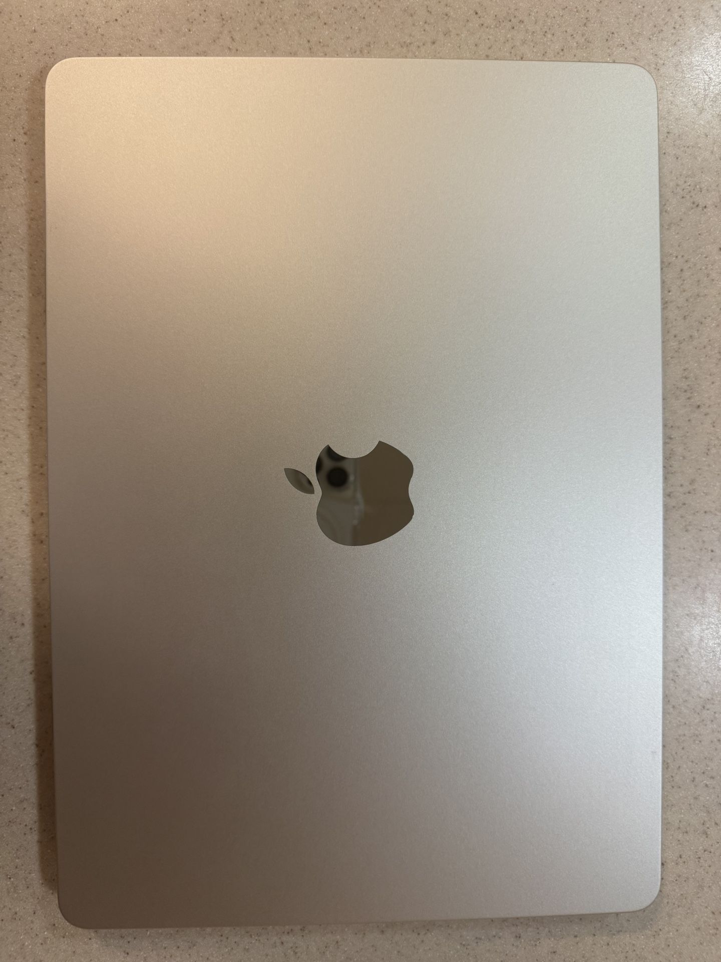 MacBook Air 13” Starlight M3 Chip