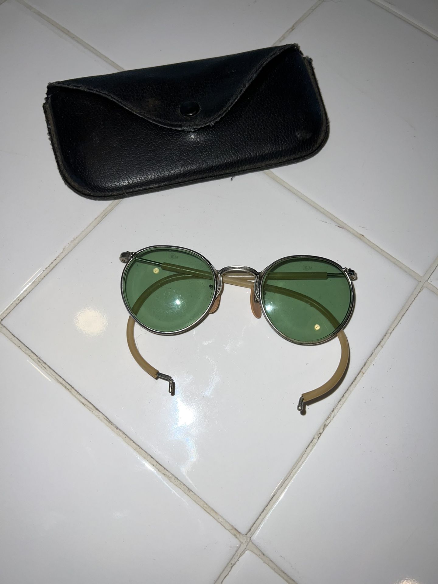Vintage Green Glass Curved Arm Glasses