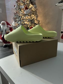 Yeezy Slides