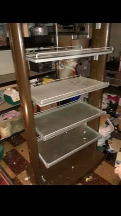 Rolling shelf