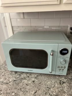 Retro blue countertop microwave