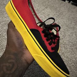 Vans x Disney 90th Anniversary Mickey Mouse Authentic 