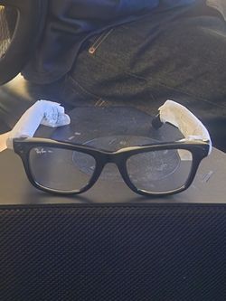 RAY-BAN Meta Wayfarer Smart Glasses With AI