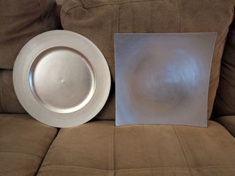 Silver decorative plastic charger plates