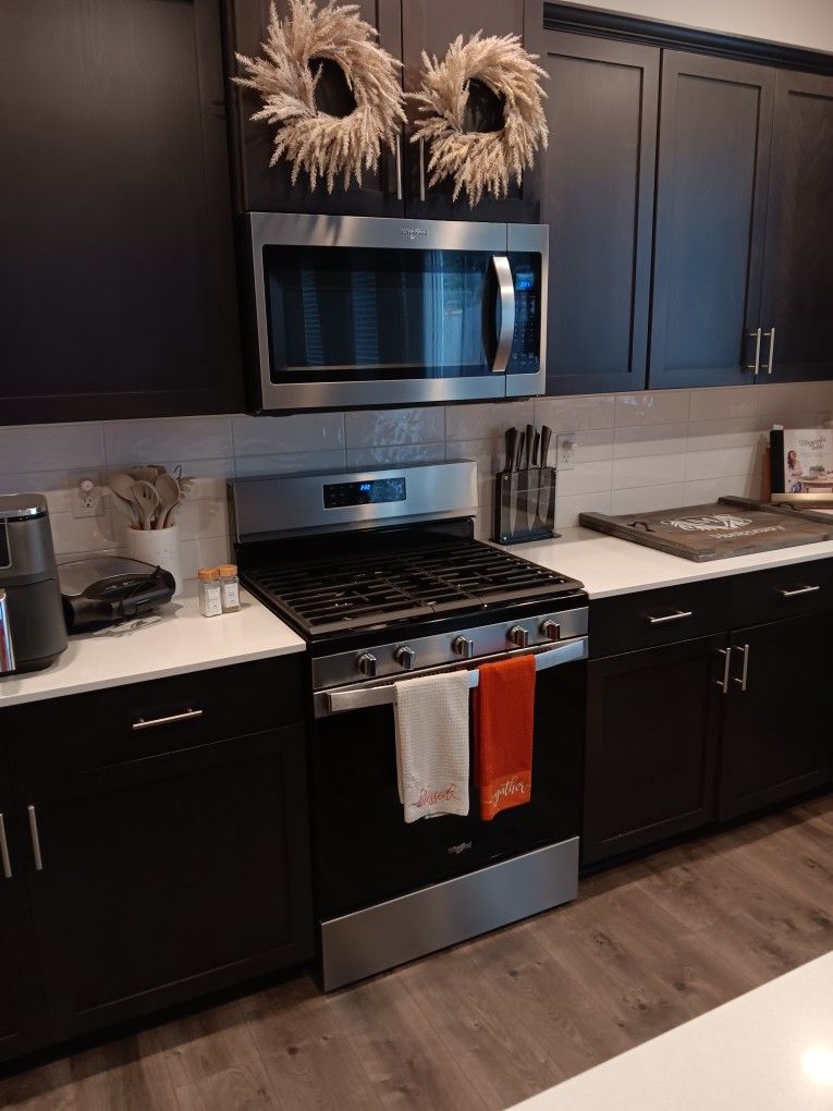 Whirlpool Range and Microwave 