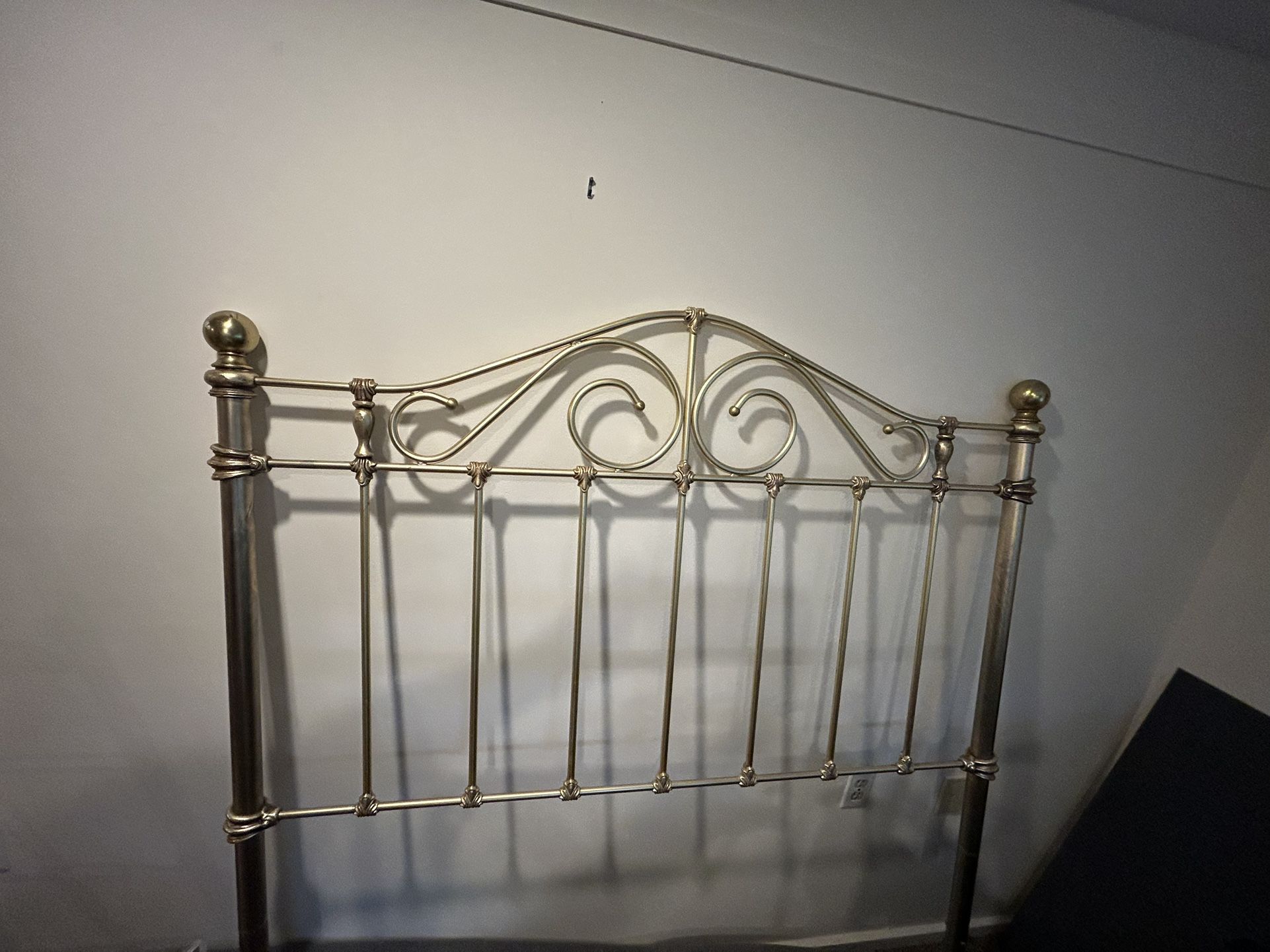 Brass Headboard and Rails - Full Size