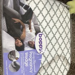Pregnancy Wedge