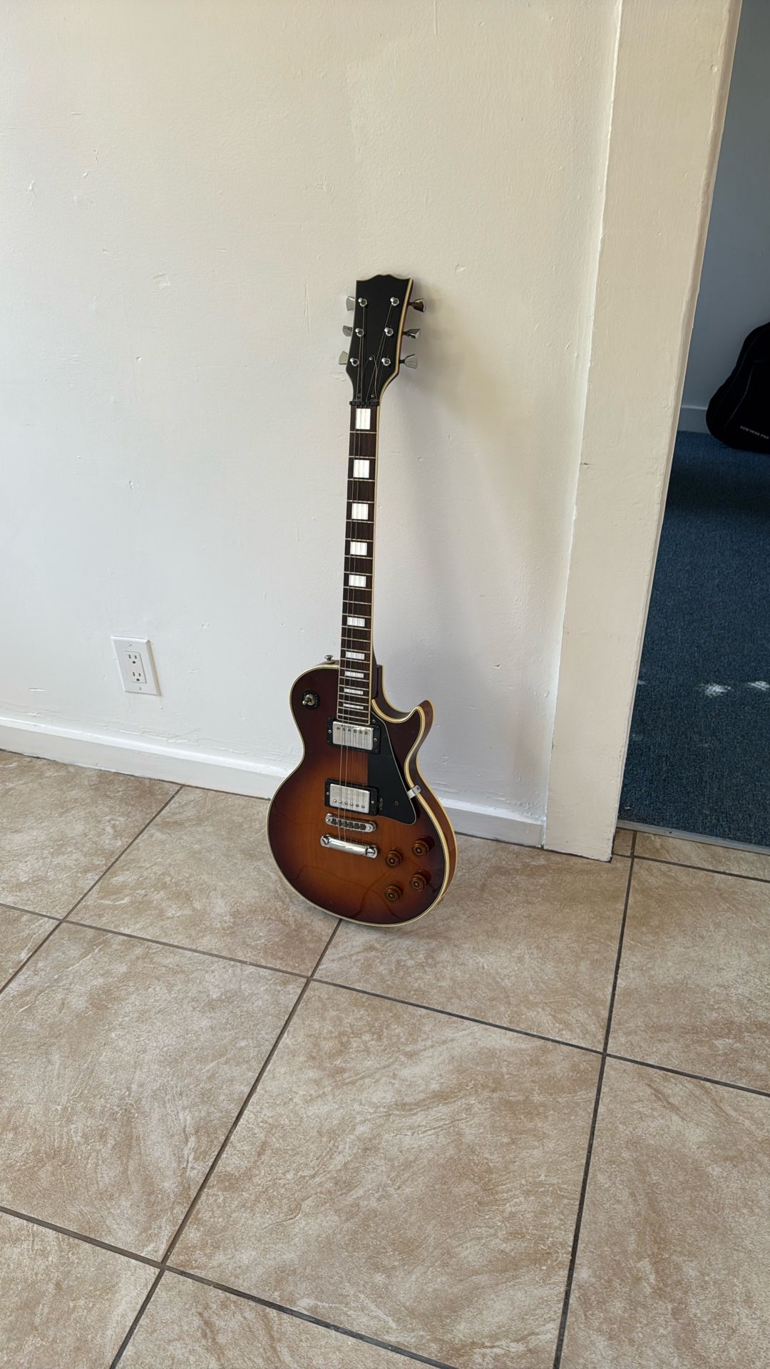Vintage Guitar