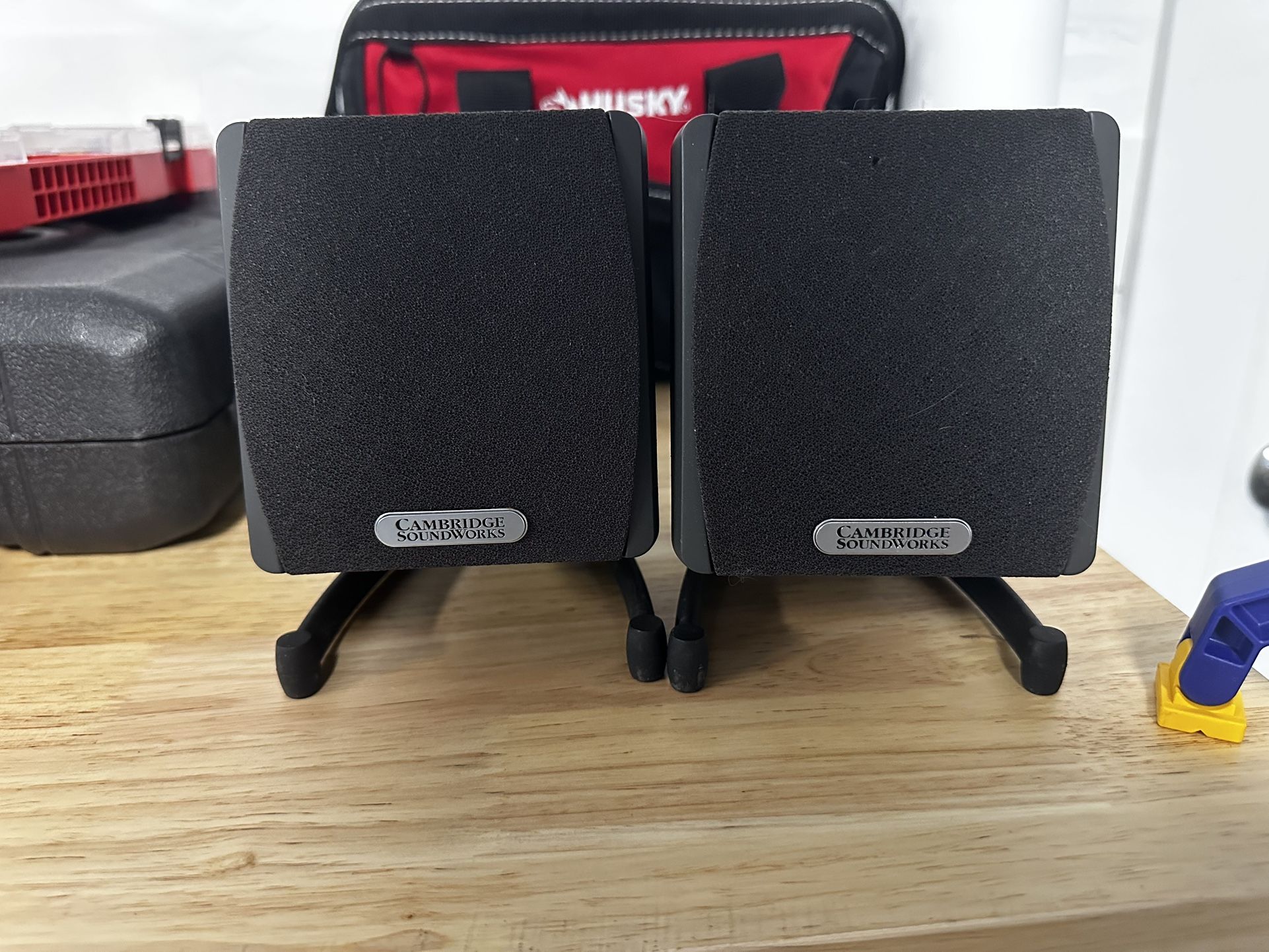 Cambridge SoundWorks MC50 Satellite Speakers (Newton Series) – w/ stands