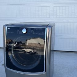 LG Electronics 9.0 cu. ft. Large Smart Front Load Gas Dryer with Tur