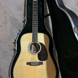 Martin HD-35 Acoustic Guitar