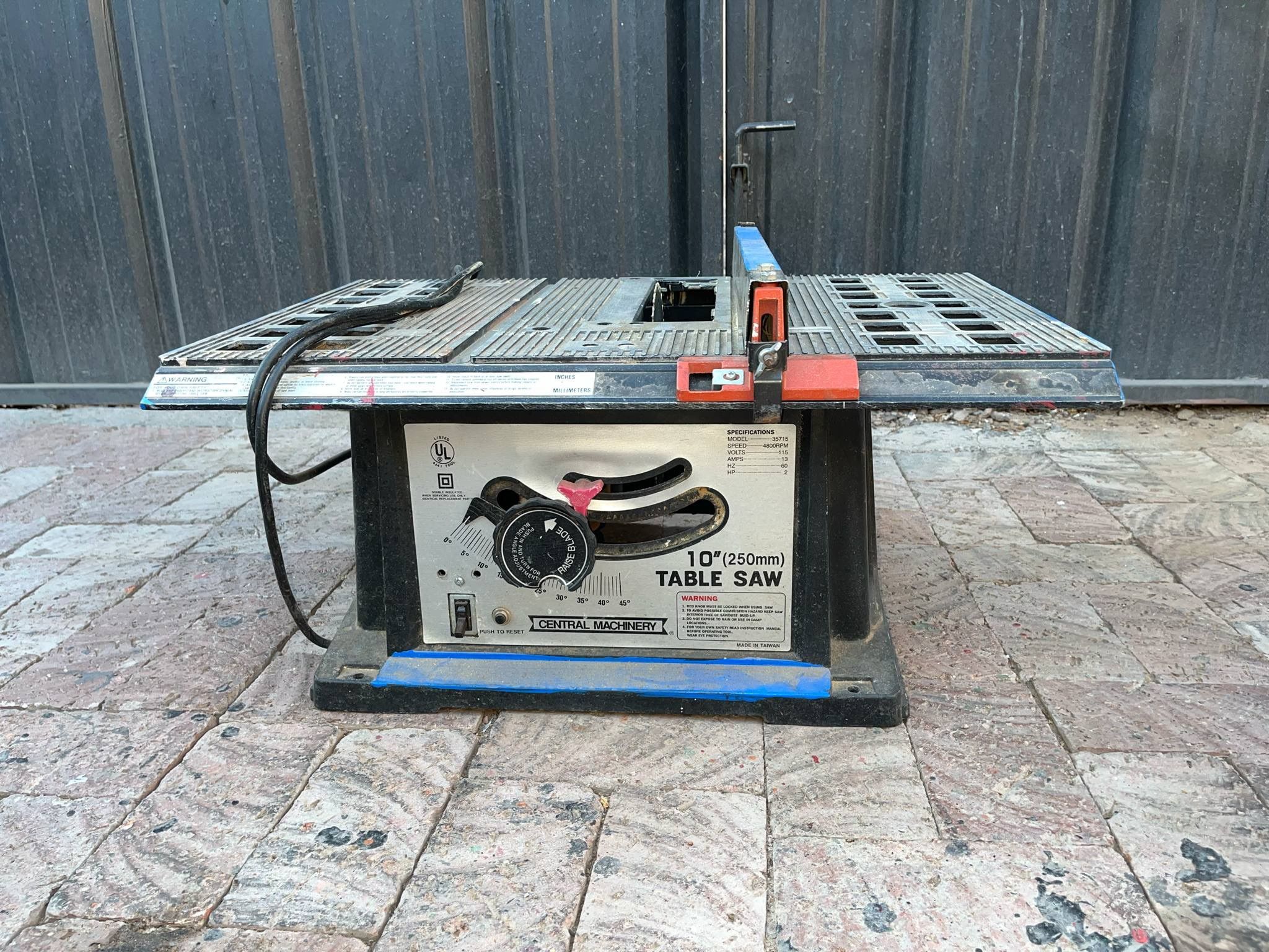 Central machinery 10” Electric Plug-in Table Saw