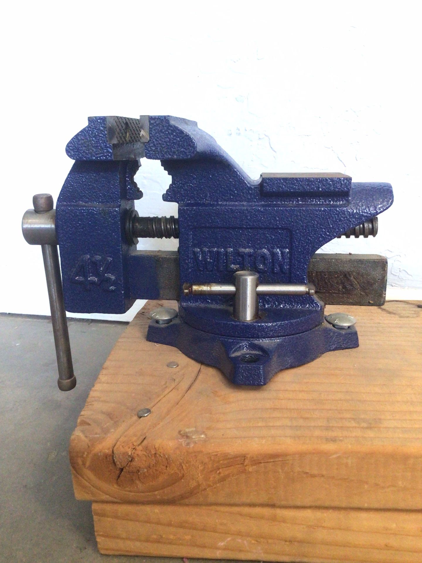 Wilton Vice