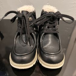 Old Navy Kids Hiker Boot Black With Sherpa