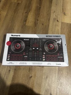 Numark MXtrack Platinum DJ board