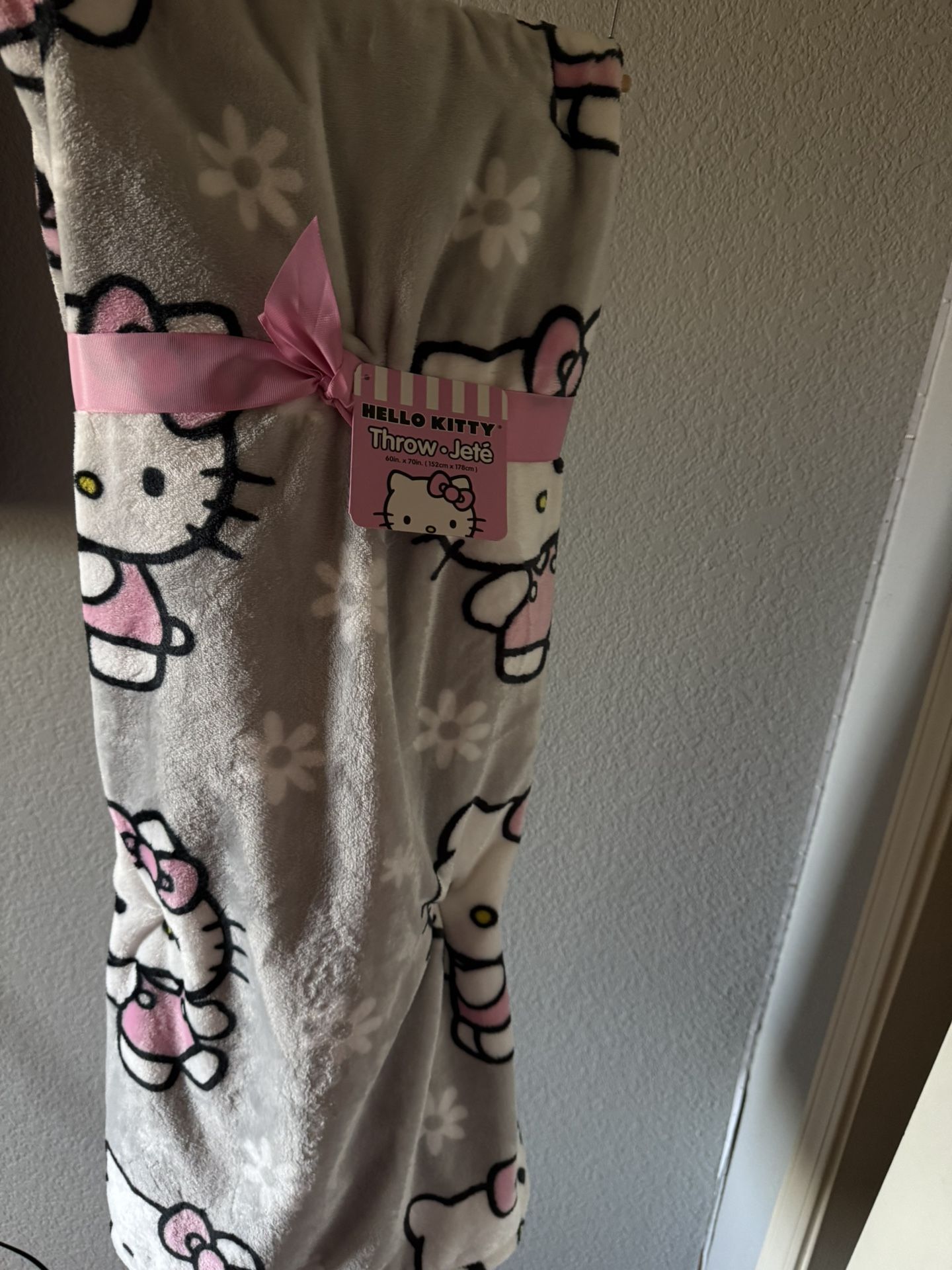 Hello Kitty Blanket