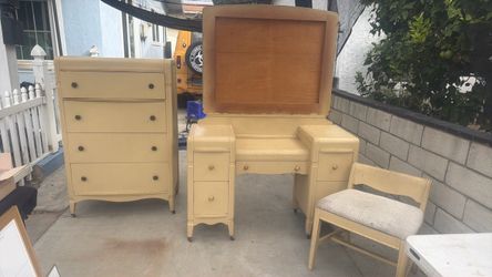 Vintage dresser and vanity