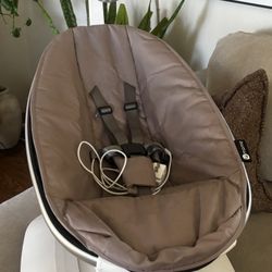 Mamaroo 4Moms