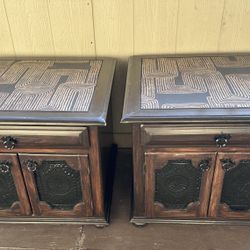 Side Table In Very Good Conditions 