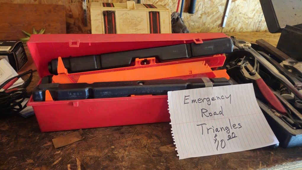 Emergency road Kit $10