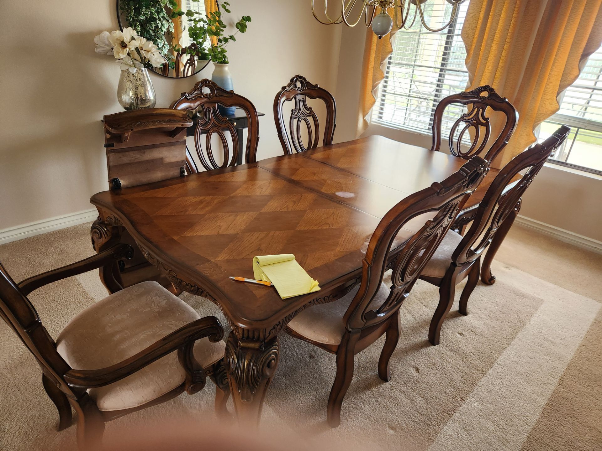 Dining Room Table 6 Chairs
