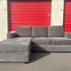 Gray 2-piece Sectional Couch/sofa With Reversible Chaise -Living Spaces