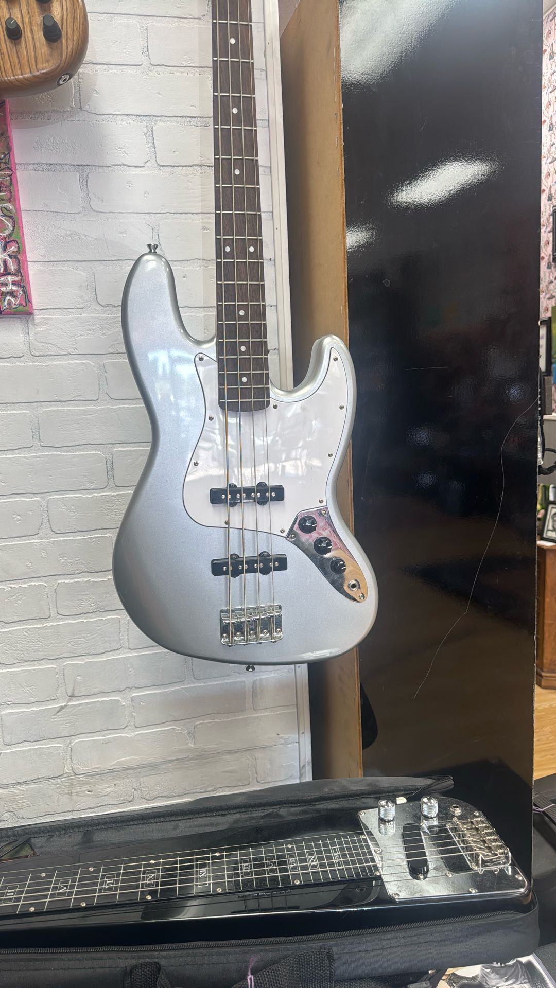 Squier Jazz Bass