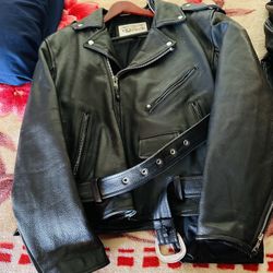 BLACK LEATHER MOTORCYCLE JACKET OPEN ROAD VINTAGE PERFECT CONDITION LIKE NEW REGULAR PRICE IS  $199 PLUS TAX 