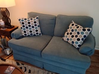 Amish made loveseat very good condition