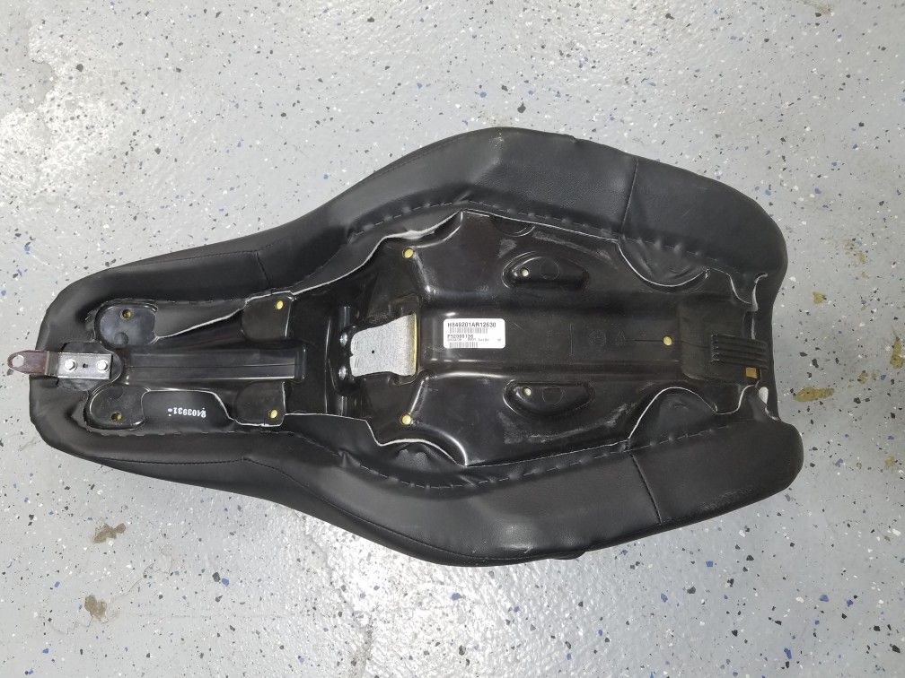 Harley Dyna seat 06 To 17 Models