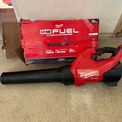 Milwaukee M18 FUEL 120 MPH 500 CFM 18V Brushless Cordless Battery Powered Leaf Blower (Tool-Only)