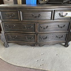 Warehouse bedroom Sets/Pieces Blowout!