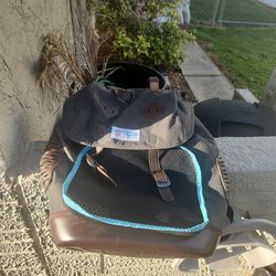 Kurago dog or cat back pack only used twice like new  well over 100 new first 30 bucks takes it