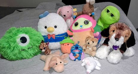 Mixed Lot of Stuffed Animal Plush Toys