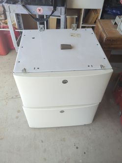 Washer and dryer pedestals ( stands)