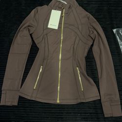 Lululemon  