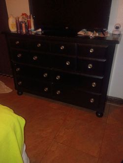 Dresser