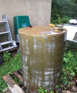 Fuel tank. 110 gallon
