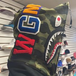 bape color camo shark face mask black/green