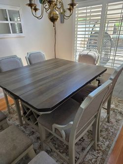 Dining table Set chairs and stools, extendable, excellent condition