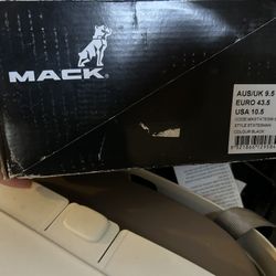 Mack Boots