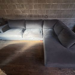 Sectional Couch (WE DELIVER)