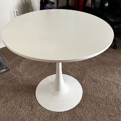 Kendalle Round Metal Base Dining Table