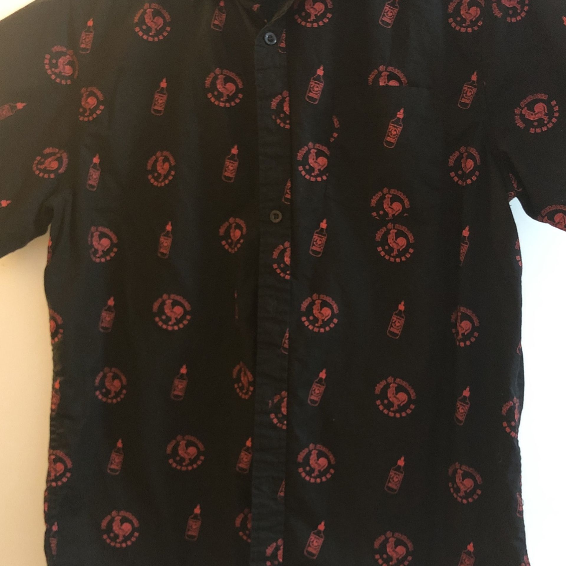 Black Short Sleeve Young Men’s Sriracha Buttoned Down Shirt