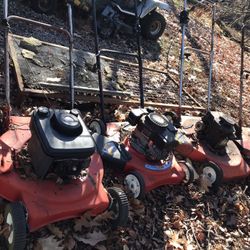 For parts Or FIX: , 4 Gas Lawn Mowers