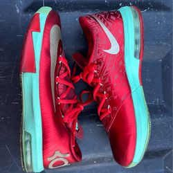 Nike KD 6 GS 'Christmas sz 6Y