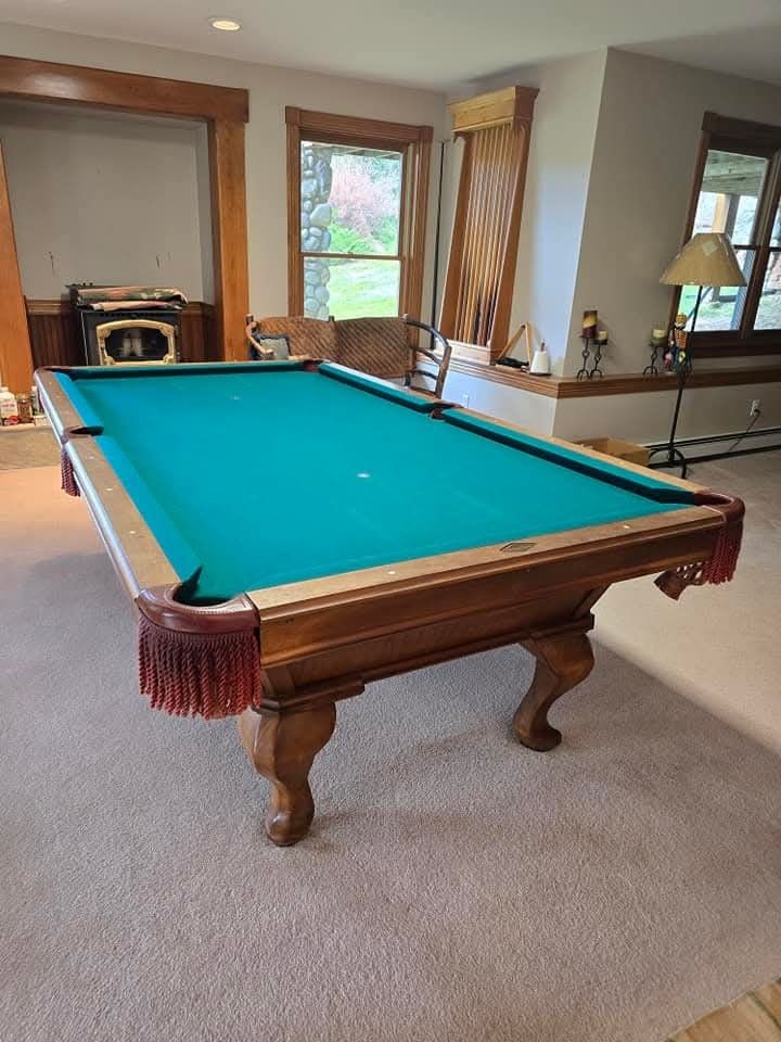 Beautiful 8' Peter Vitale Pool Table